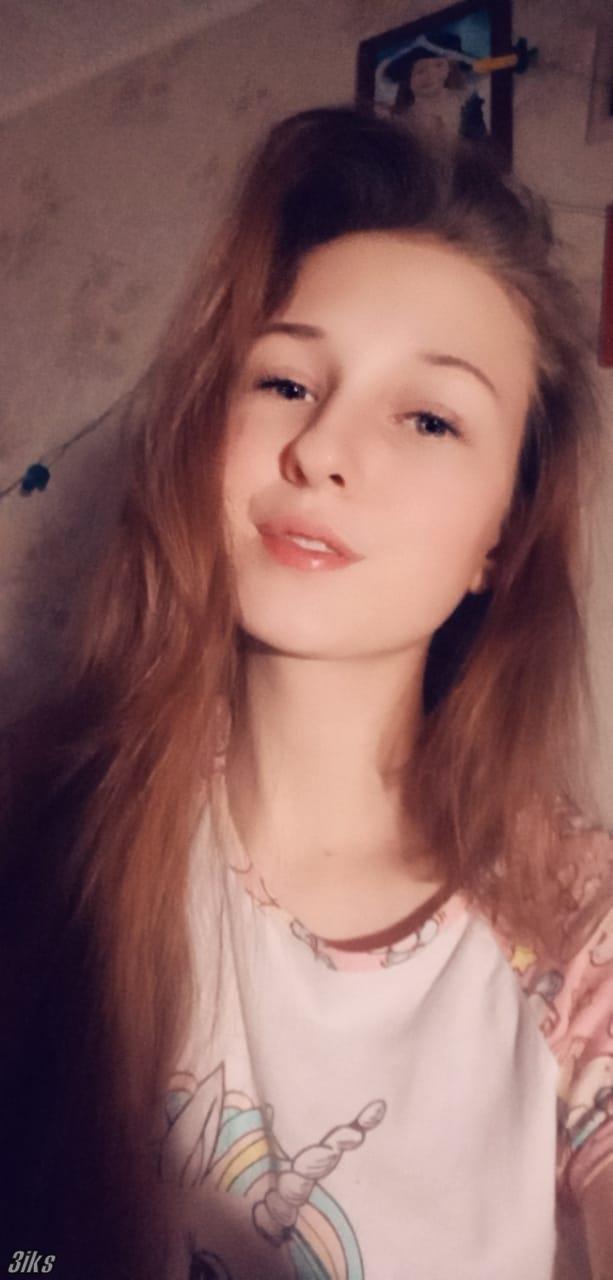 Молоденькая сосочка(18 лет)