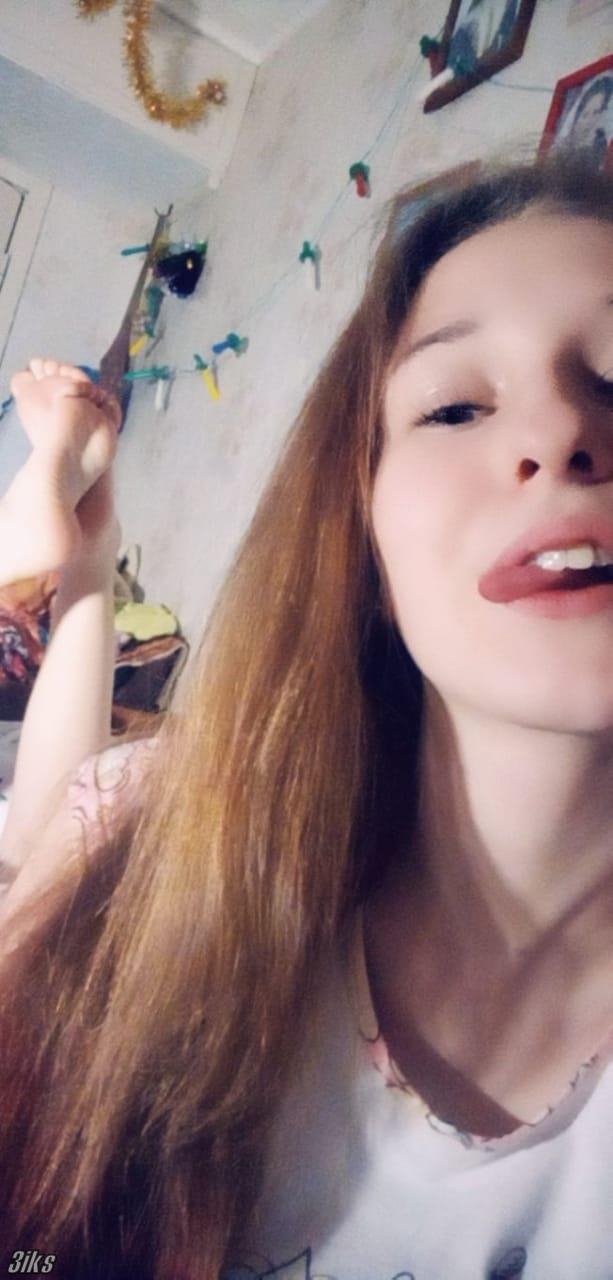Молоденькая сосочка(18 лет)