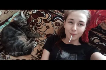 Молоденькая сосочка(18 лет)